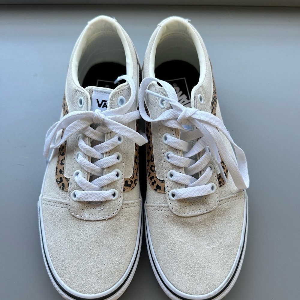 Vans Women's Cream and Brown Leopard Sneakers